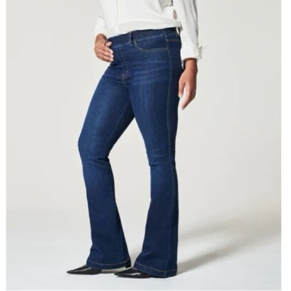 Spanx Flare Dark Wash Pull On Jeans Size 3X Petite - Picture 1 of 7